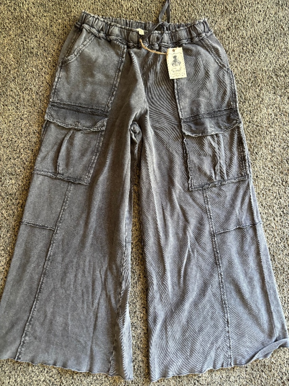 Easel ash wide leg sweatpants medium nwt